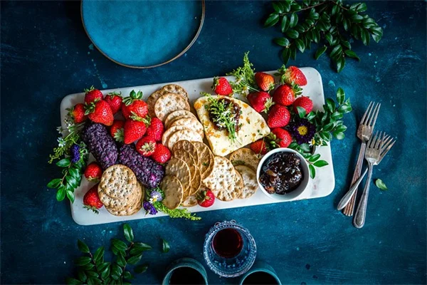 蝶の泥池を10分でDIY！夏の庭に蝶が集まる理由と作り方